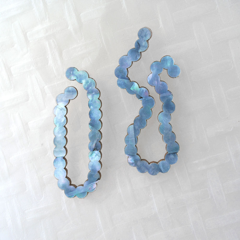 String of Pearls, blau Perlmutt